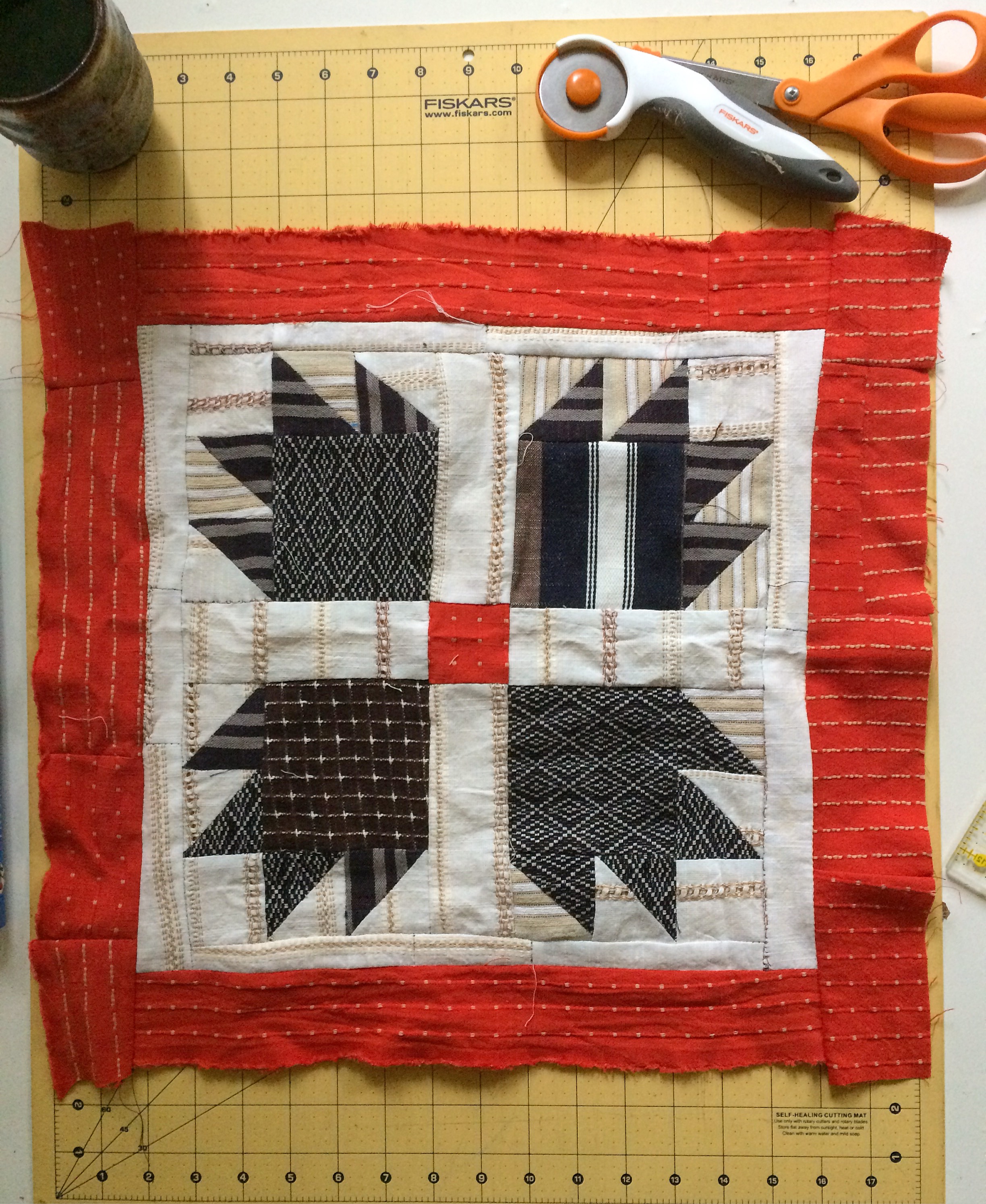Gift Fox Quilts 2018 - Ace + Jig Community Quilt